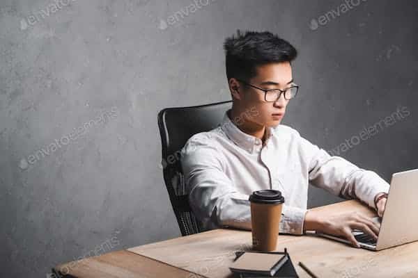 Quelles techniques de référencement naturel pour un blog dédié à la critique de bandes dessinées indépendantes?